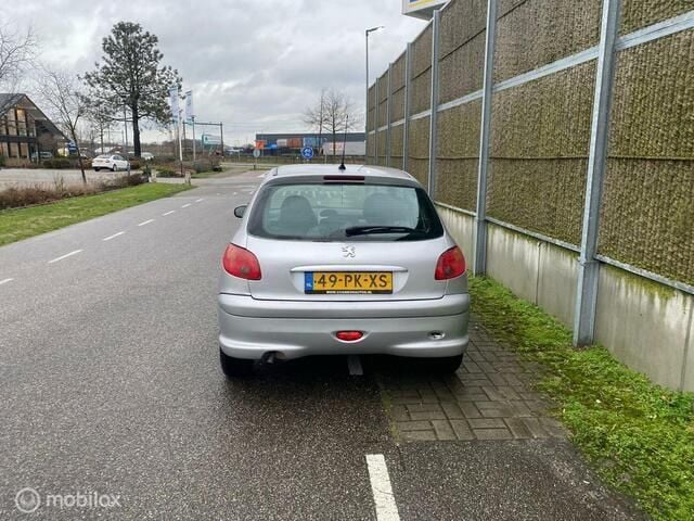 Occasion Peugeot 206 88 PK (64 kW) 2004 Grijs Hatchback