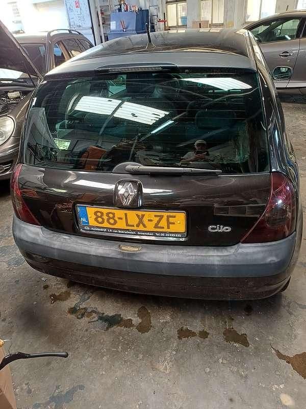 Occasion Renault Clio II 98 PK (72 kW) 2003 Hatchback