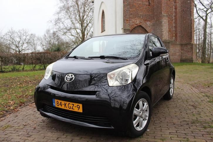 Zwart Gebruikt 2009 Toyota iQ Comfort Hatchback | € 6.950 (Eerlijke prijs) - Afbeelding 1/4