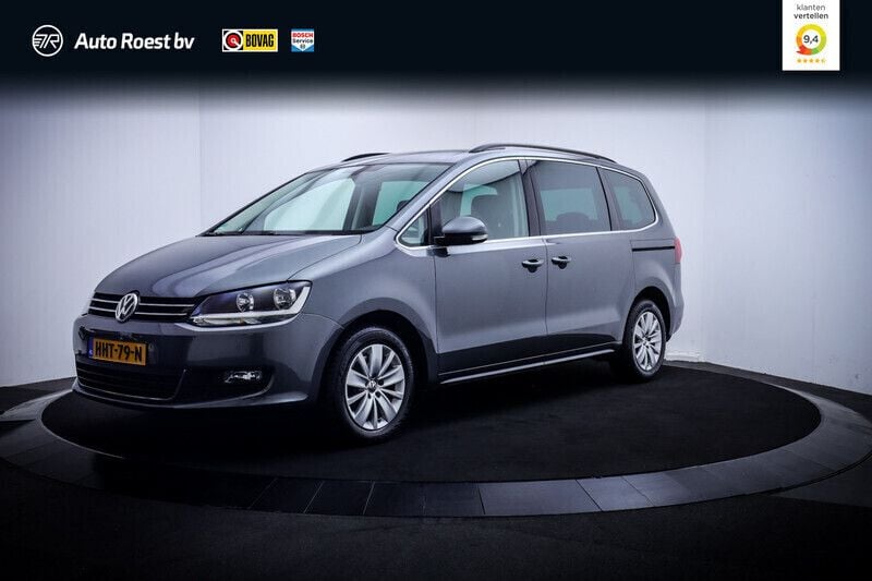 Grijs Gebruikt 2018 VW Sharan Comfortline MPV | € 26.925 (Eerlijke prijs) - Afbeelding 1/4