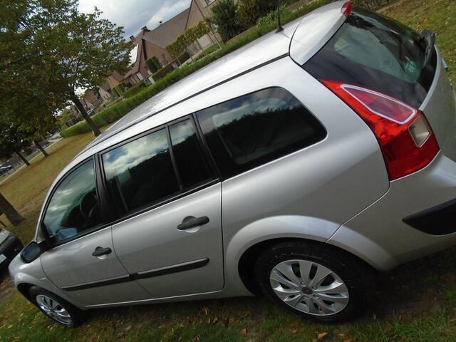 Overige Occasion 2009 Renault Mégane GrandTour Stationwagen | € 4.250 (Eerlijke prijs) - Afbeelding 1/4