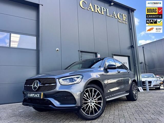 Grijs Gebruikt 2020 Mercedes GLC300 Premium Plus Coupé | € 45.950 - Afbeelding 1/4