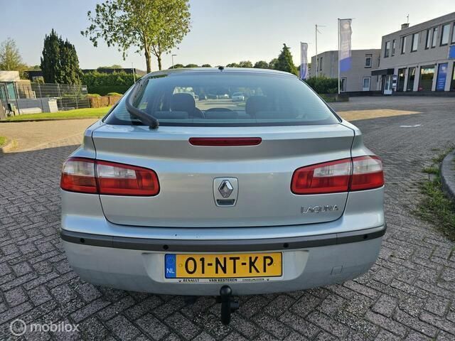 Occasion Renault Laguna II Dynamique 207 PK (152 kW) 2004 Grijs Hatchback