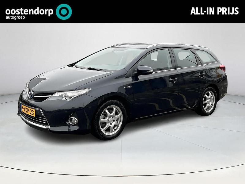 Grijs Gebruikt 2014 Toyota Auris Touring Sports Executive Stationwagen | € 14.945 (Goede deal) - Afbeelding 1/4