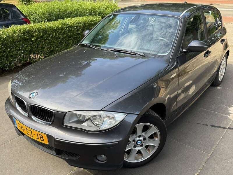 Grijs Gebruikt 2006 BMW 116 Executive Hatchback | € 3.900 (Goede deal) - Afbeelding 1/4