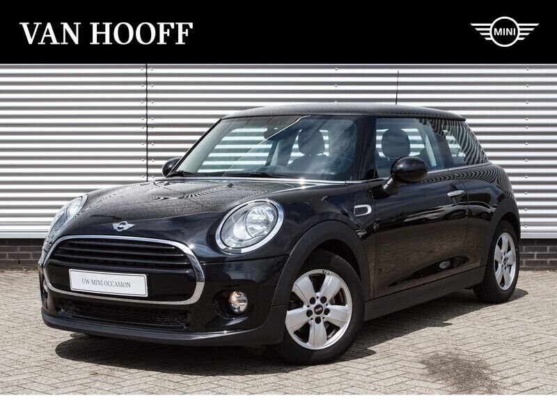 Zwart Gebruikt 2018 Mini Cooper Hatchback | € 18.950 (Eerlijke prijs) - Afbeelding 1/4