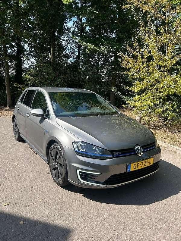 Grijs Gebruikt 2015 VW Golf VII GTE Stationwagen | € 12.750 (Eerlijke prijs) - Afbeelding 1/4