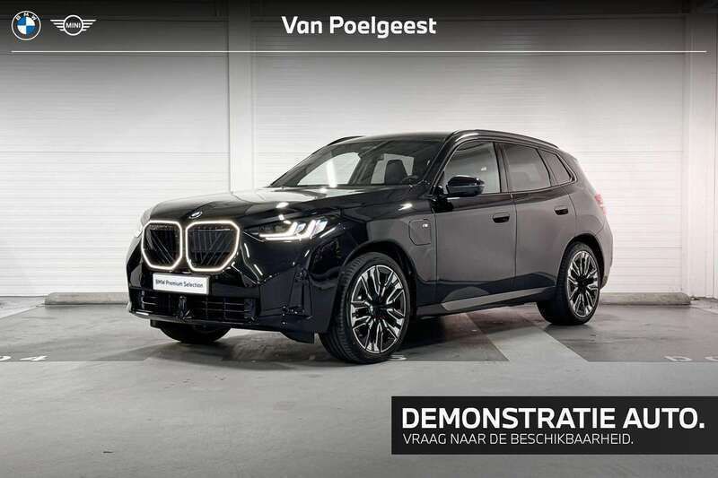 Saprhischwarz (donker zwart) Gebruikt 2025 BMW X3 Comfort Edition SUV | € 89.131 - Afbeelding 1/4