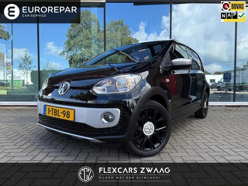 Zwart Gebruikt 2015 VW cross up! Hatchback | € 8.990 (Eerlijke prijs) - Afbeelding 1/4