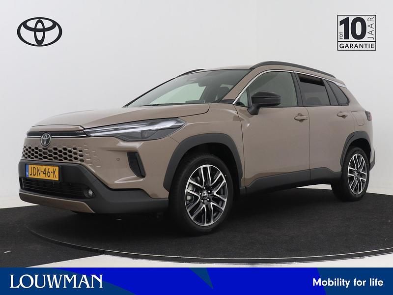 Bruin metallic Occasion 2025 Toyota Corolla Cross SUV | € 39.495 (Iets duurder) - Afbeelding 1/4