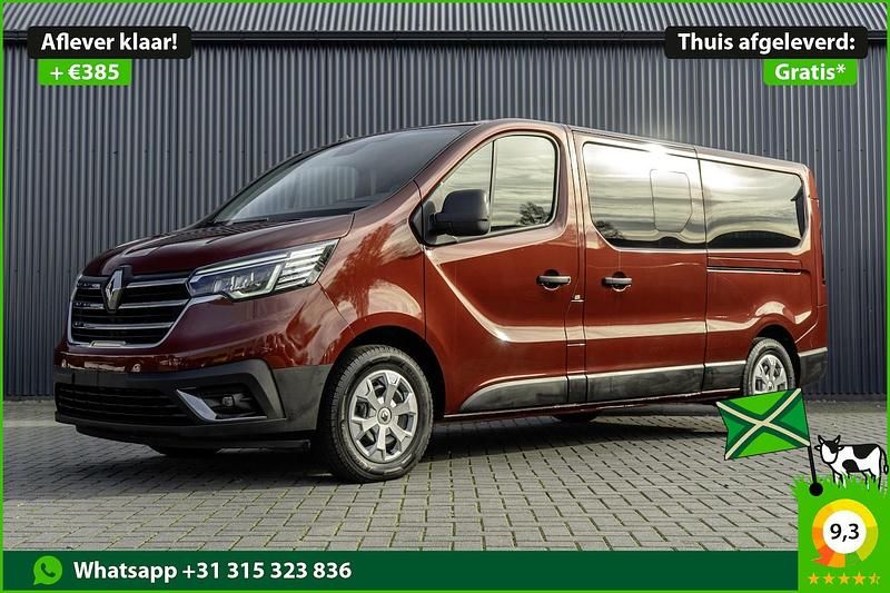 Rood (metallic) Gebruikt 2022 Renault Trafic MPV | € 31.460 - Afbeelding 1/4