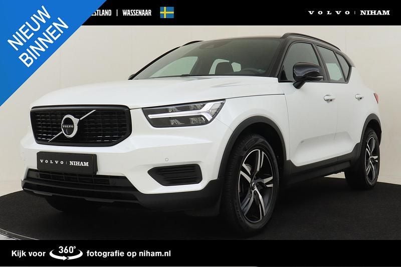 Wit Gebruikt 2022 Volvo XC40 R-Design SUV | € 33.890 (Goede deal) - Afbeelding 1/4