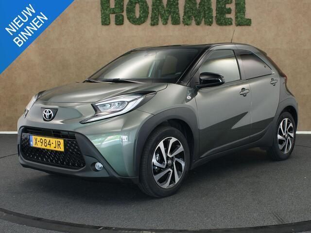 Groen Gebruikt 2023 Toyota Aygo Pulse Hatchback | € 18.250 (Eerlijke prijs) - Afbeelding 1/4