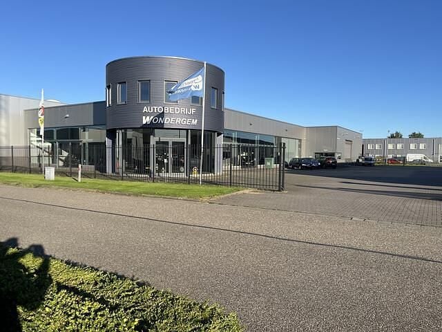 Zwart Occasion 2015 VW Golf Sportsvan Highline MPV | € 11.950 (Goede deal) - Afbeelding 1/1