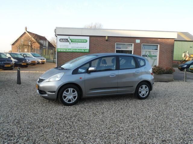 Grijs Gebruikt 2011 Honda Jazz Cool Hatchback | € 4.950 (Eerlijke prijs) - Afbeelding 1/4