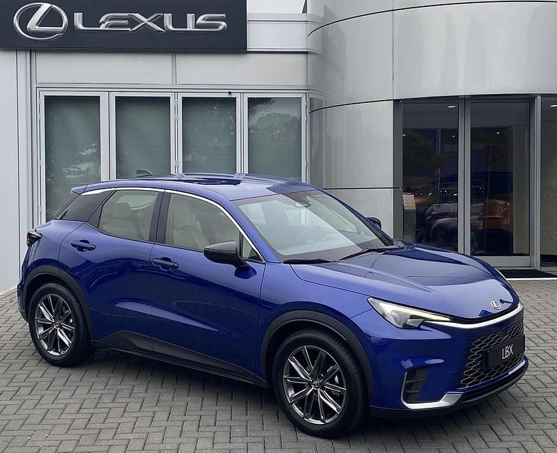 Blauw Gebruikt 2024 Lexus LBX SUV | € 36.700 (Goede deal) - Afbeelding 1/4