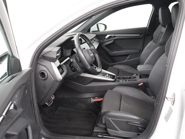Occasion Audi A3 Sportback Design 110 PK (80 kW) 2021 Wit (metallic) Hatchback