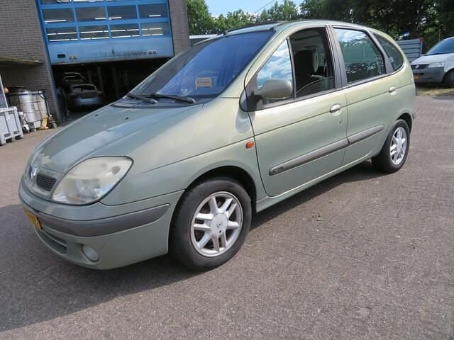 Groen Gebruikt 2002 Renault Scénic MPV | € 400 (Goede deal) - Afbeelding 1/4