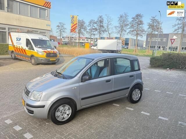 Grijs Gebruikt 2005 Fiat Panda Hatchback | € 3.450 (Eerlijke prijs) - Afbeelding 1/4