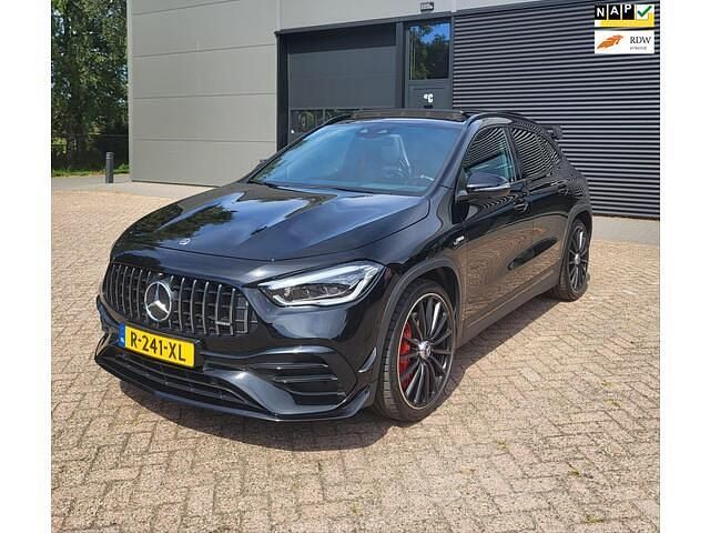 Zwart Gebruikt 2021 Mercedes GLA45 AMG AMG SUV | € 61.950 - Afbeelding 1/4