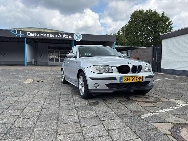 Zilver Gebruikt 2005 BMW 118 Hatchback | € 3.300 (Eerlijke prijs) - Afbeelding 1/4