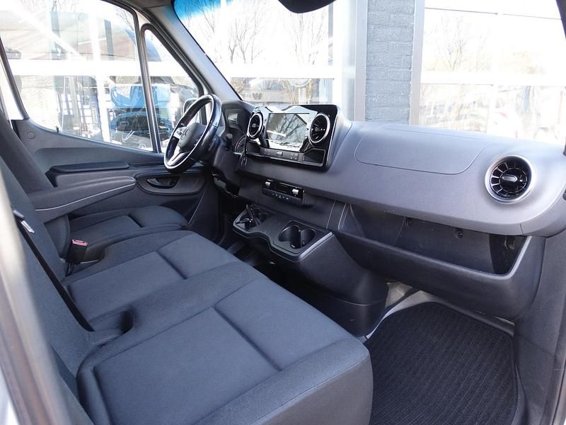 Occasion Mercedes Sprinter 150 PK (110 kW) 2021 Zilver Van