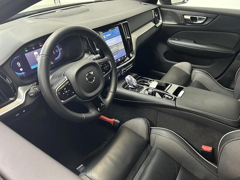 Occasion Volvo S60 Plus 2024 Zwart Sedan