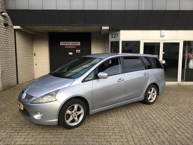 Grijs Occasion 2009 Mitsubishi Grandis Intense MPV | € 3.999 (Duur) - Afbeelding 1/4