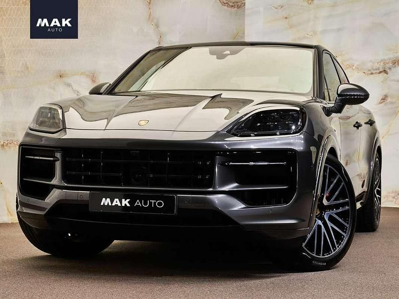 Grijs, metallic lak Gebruikt 2024 Porsche Cayenne SUV | € 129.850 - Afbeelding 1/4