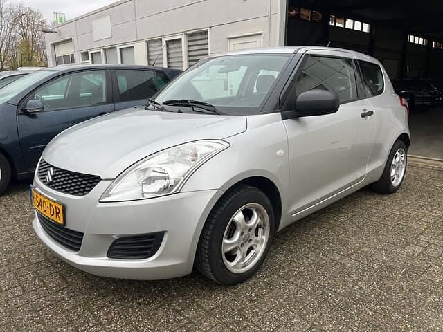 Grijs Gebruikt 2011 Suzuki Swift Comfort Hatchback | € 2.950 (Super prijs) - Afbeelding 1/4