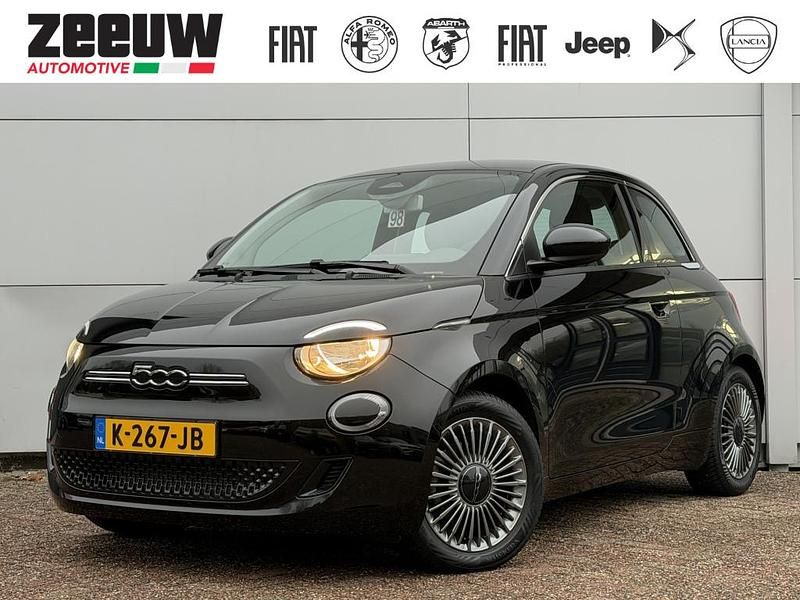 Zwart Occasion 2020 Fiat 500e Icon Hatchback | € 16.450 (Eerlijke prijs) - Afbeelding 1/4