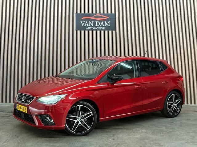 Rood Gebruikt 2019 Seat Ibiza Business Hatchback | € 15.900 (Eerlijke prijs) - Afbeelding 1/4