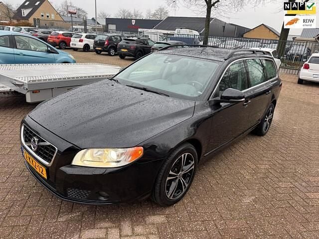 Zwart Occasion 2013 Volvo V70 Stationwagen | € 8.999 (Super prijs) - Afbeelding 1/4