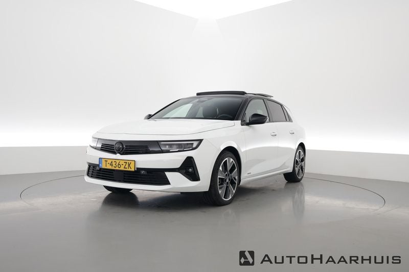 Wit Gebruikt 2023 Opel Astra Ultimate Hatchback | € 24.950 (Goede deal) - Afbeelding 1/3