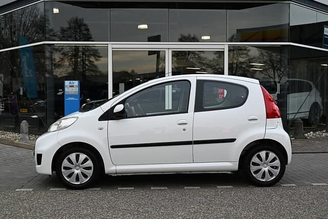Occasion Peugeot 107 68 PK (50 kW) 2011 Wit Hatchback