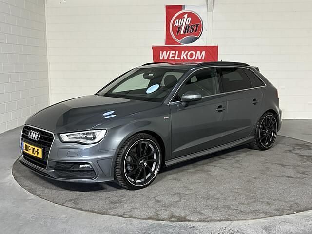 Grijs Gebruikt 2016 Audi A3 Sportback Ambiente Hatchback | € 16.950 (Eerlijke prijs) - Afbeelding 1/4