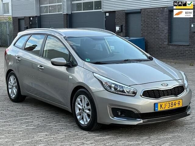 Grijs Gebruikt 2016 Kia Ceed Sportswagon First Edition Stationwagen | € 7.995 (Eerlijke prijs) - Afbeelding 1/4
