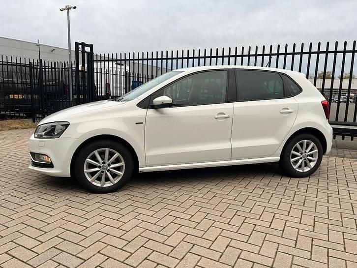 Gebruikt 2015 VW Polo LOUNGE | € 7.999 (Goede deal) - Afbeelding 1/4