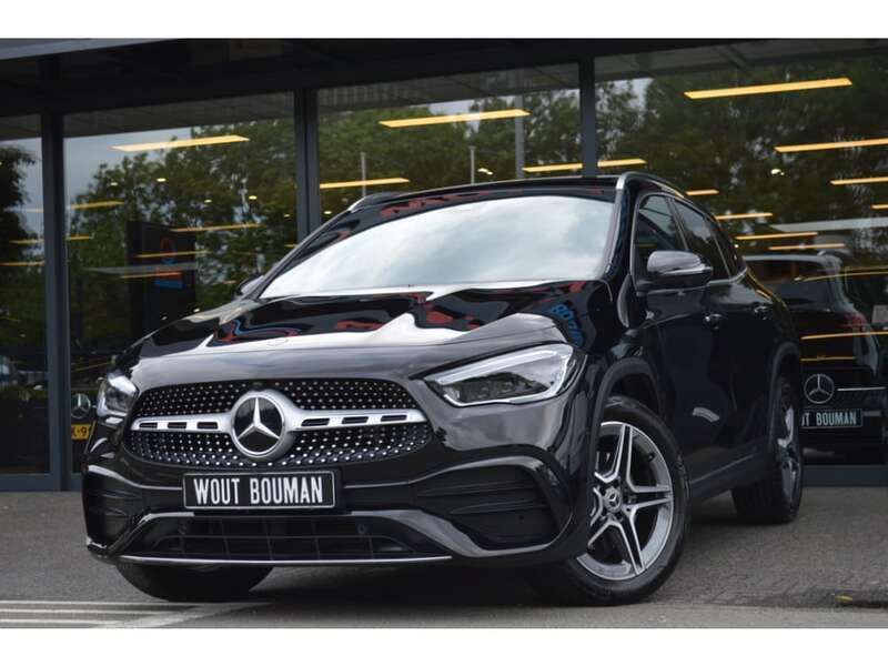 Zwart, metallic lak Gebruikt 2023 Mercedes GLA250 AMG SUV | € 44.900 (Eerlijke prijs) - Afbeelding 1/4
