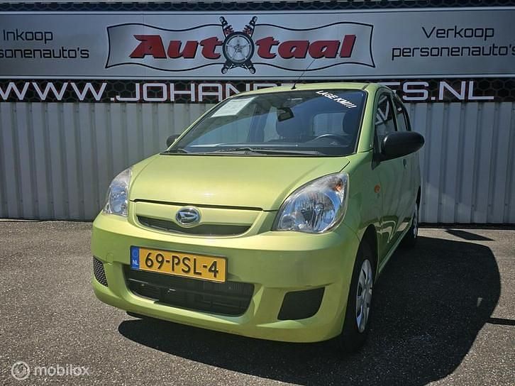 Groen Gebruikt 2011 Daihatsu Cuore Hatchback | € 4.595 (Duur) - Afbeelding 1/4