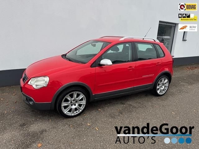Rood Gebruikt 2006 VW Polo Cross Hatchback | € 2.950 (Eerlijke prijs) - Afbeelding 1/4