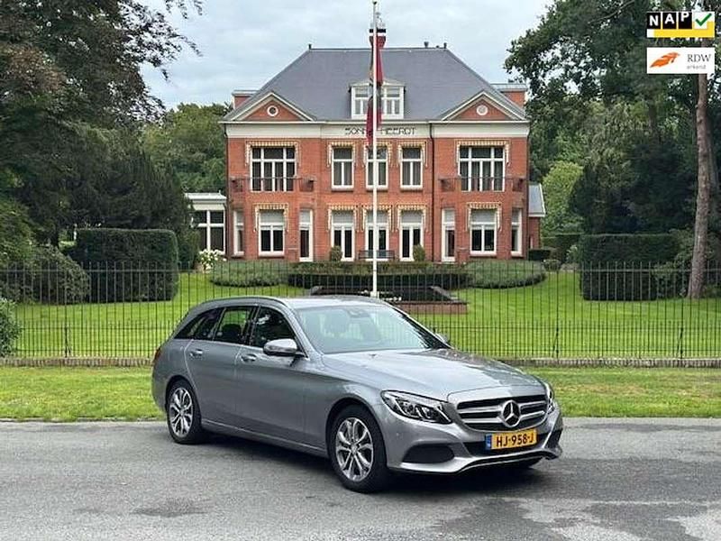 Grijs Occasion 2015 Mercedes C350e Edition Stationwagen | € 11.440 (Eerlijke prijs) - Afbeelding 1/4