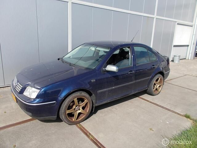 Blauw Gebruikt 2003 VW Bora Sedan | € 799 (Super prijs) - Afbeelding 1/4