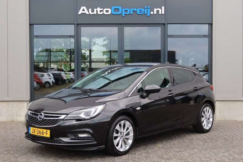 Zwart Gebruikt 2016 Opel Astra Innovation Hatchback | € 12.995 (Eerlijke prijs) - Afbeelding 1/4