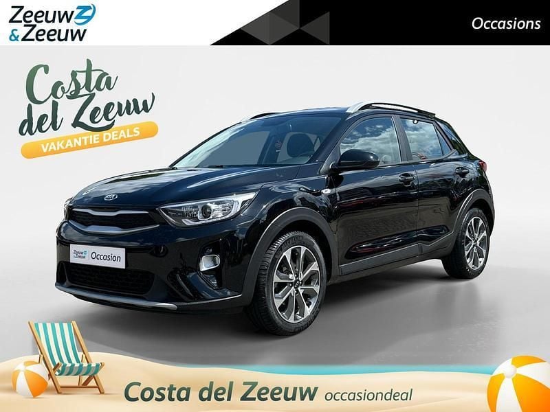 Zwart Gebruikt 2020 Kia Stonic SUV | € 14.935 (Eerlijke prijs) - Afbeelding 1/4
