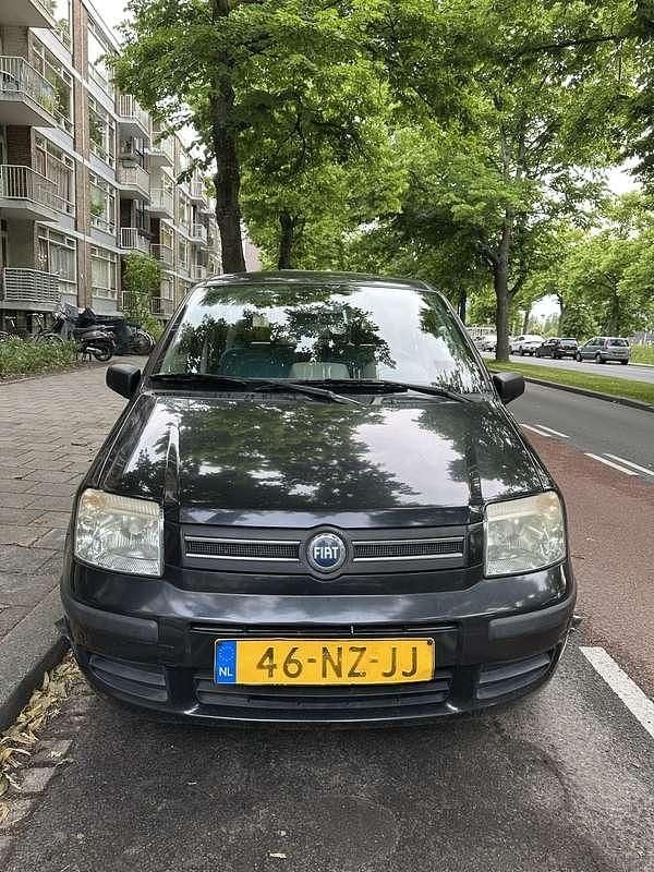 Zwart Gebruikt 2004 Fiat Panda Dynamic Hatchback | € 2.000 (Goede deal) - Afbeelding 1/4