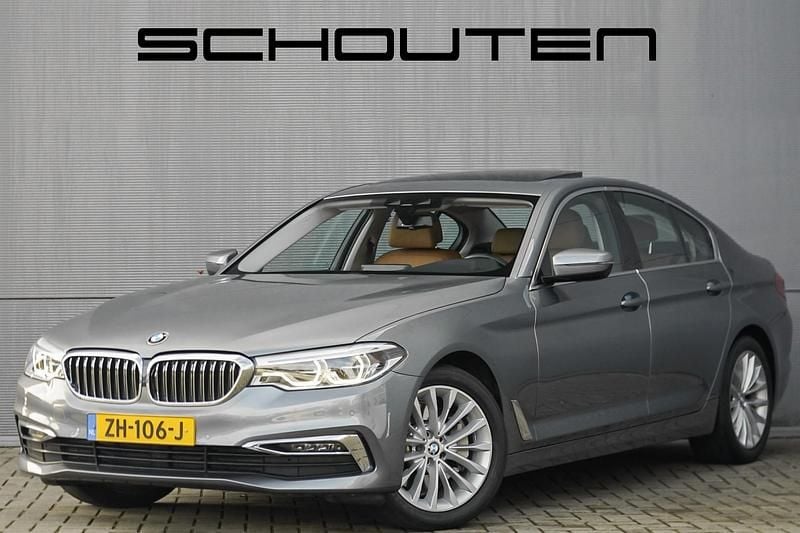 Grijs Gebruikt 2019 BMW 530 Luxury Line Sedan | € 27.900 (Super prijs) - Afbeelding 1/3