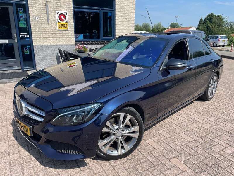 Blauw Gebruikt 2016 Mercedes C300 Prestige Sedan | € 16.945 (Goede deal) - Afbeelding 1/4