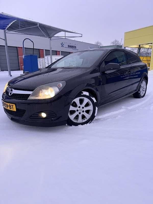 Gebruikt 2007 Opel Astra GTC Coupé | € 1.700 (Eerlijke prijs) - Afbeelding 1/4