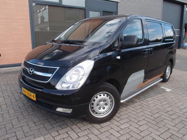 Zwart Gebruikt 2008 Hyundai H 300 Active Van | € 3.950 (Super prijs) - Afbeelding 1/4